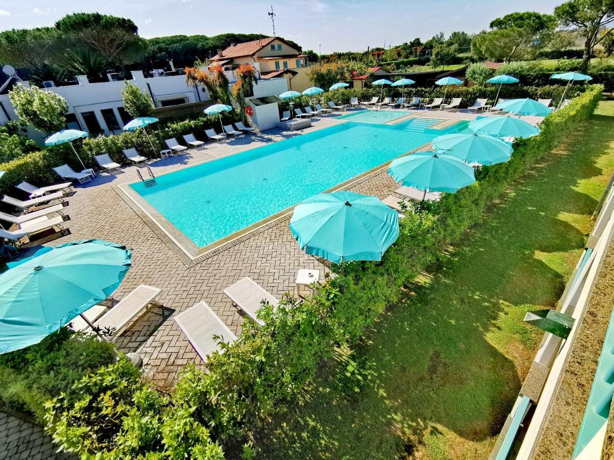 Apartments In Residence In Vada With Swimming Pool 450 Meters From The Sea Ngoại thất bức ảnh